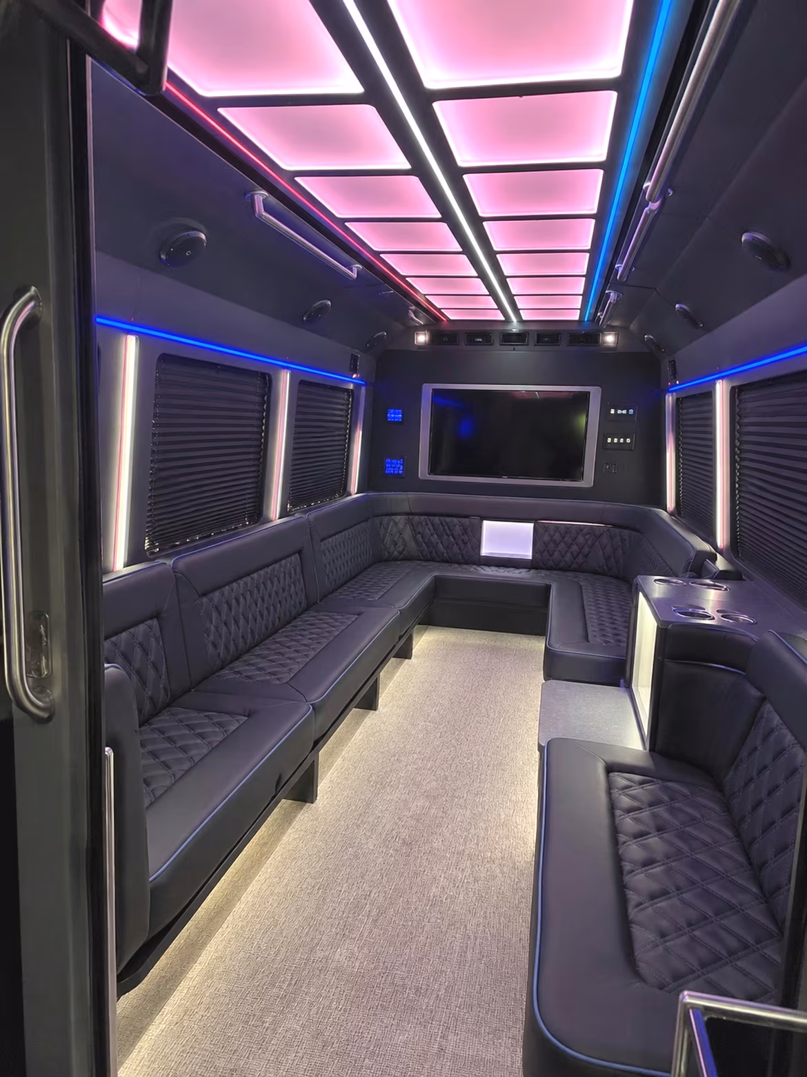 Collierville Winery Tour & Pub Crawl Transportation