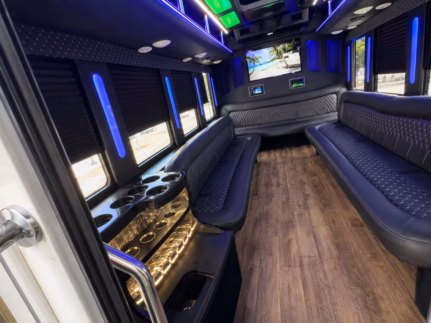 Jackson Homecoming & Prom Party Bus Rentals