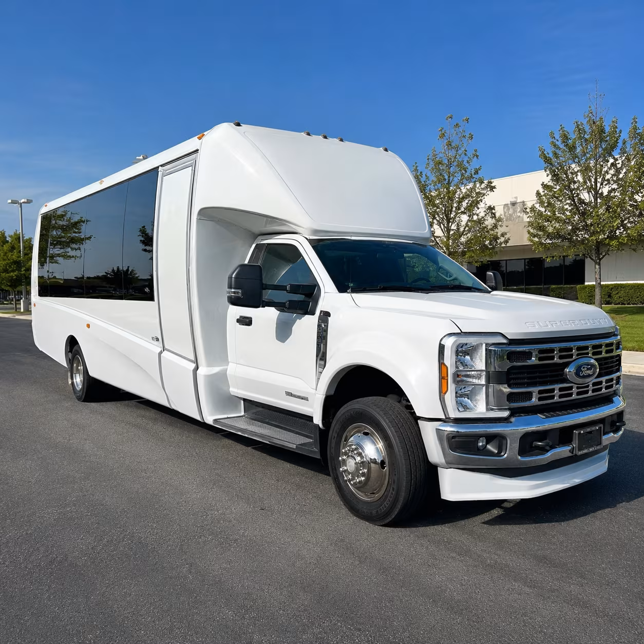 Memphis Airport Shuttle & Transportation party bus exterior