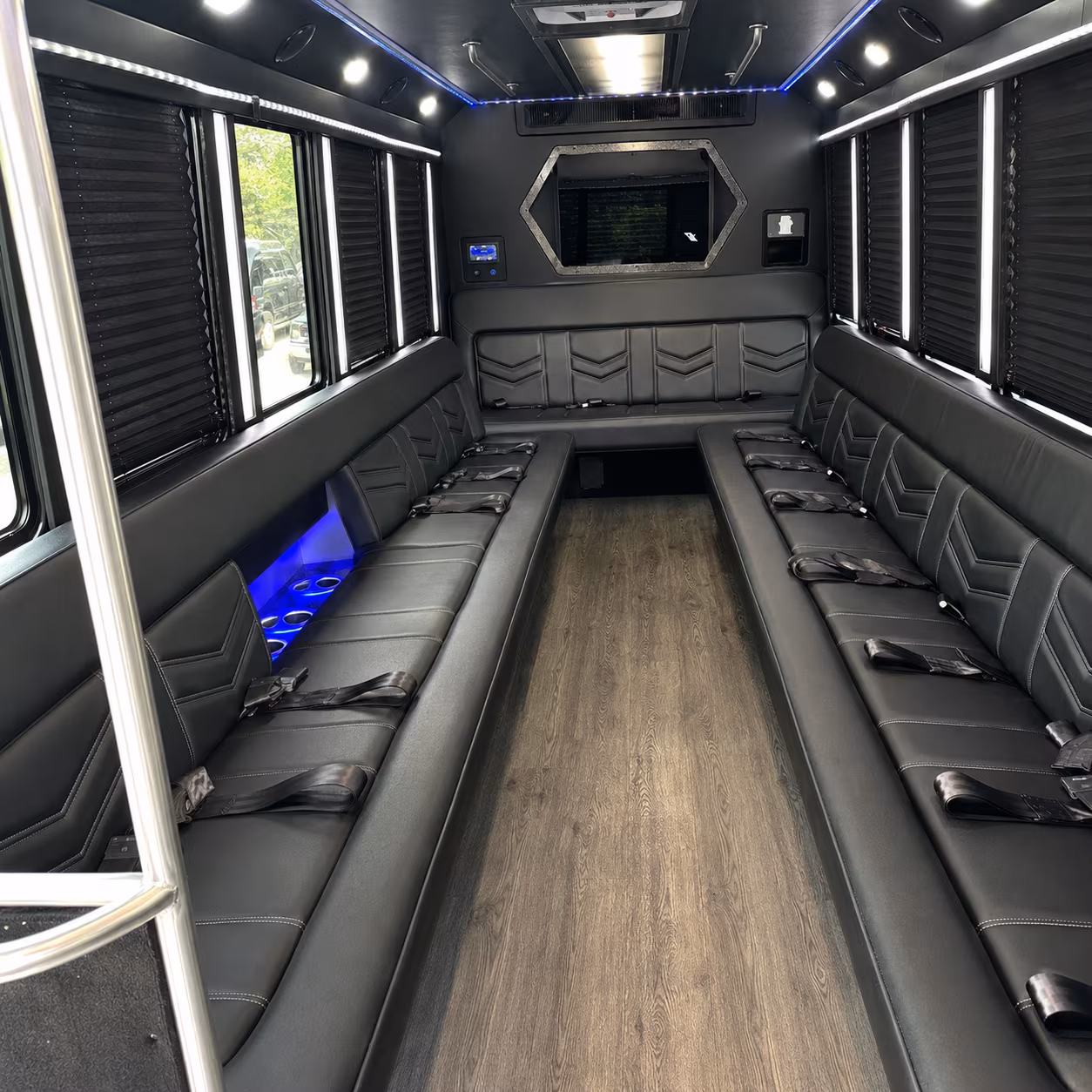 Memphis Birthday, Sweet 16, & Quinceañera Transportation party bus exterior