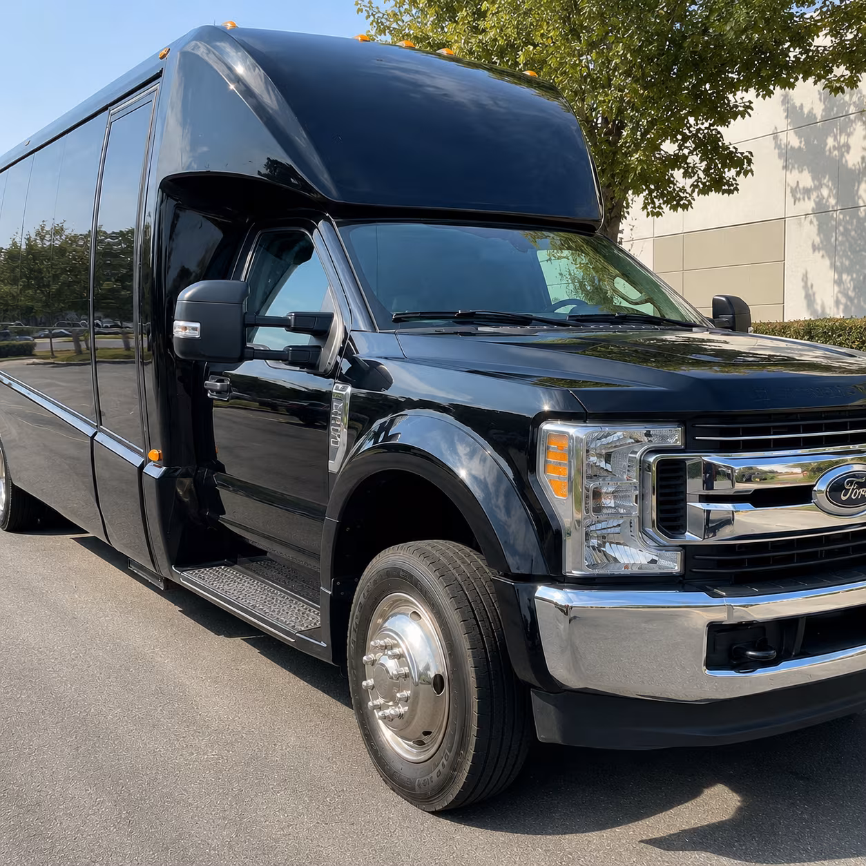 Memphis Corporate Transportation party bus exterior