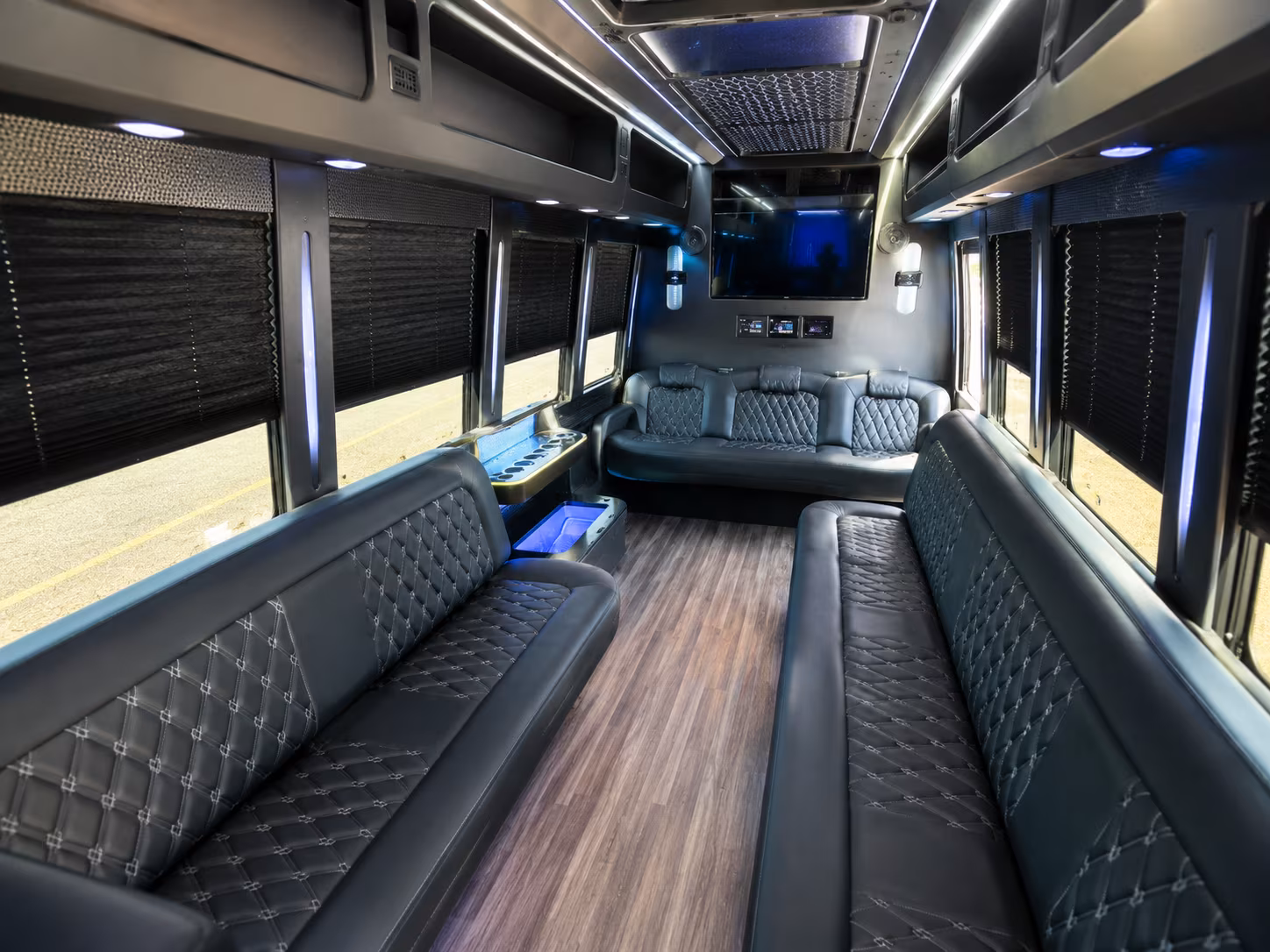Memphis Prom & Homecoming Transportation party bus exterior