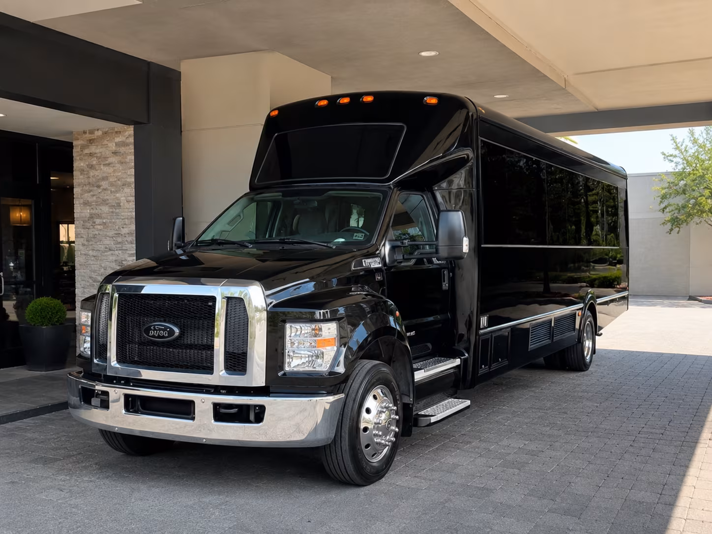 Memphis Winery Tour & Pub Crawl Transportation onboard seating